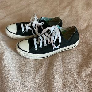 black converse